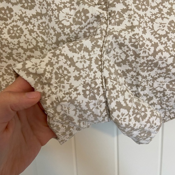 EUC | Ann Taylor LOFT women’s patterned chino shorts — size 0 - Picture 3 of 6